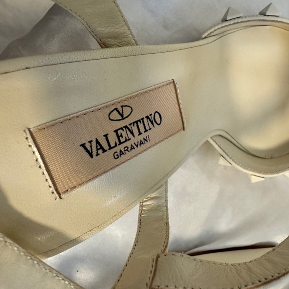 Valentino Garavani Cream White Rockstud Ankle Strap Heels - Picture 8 of 12